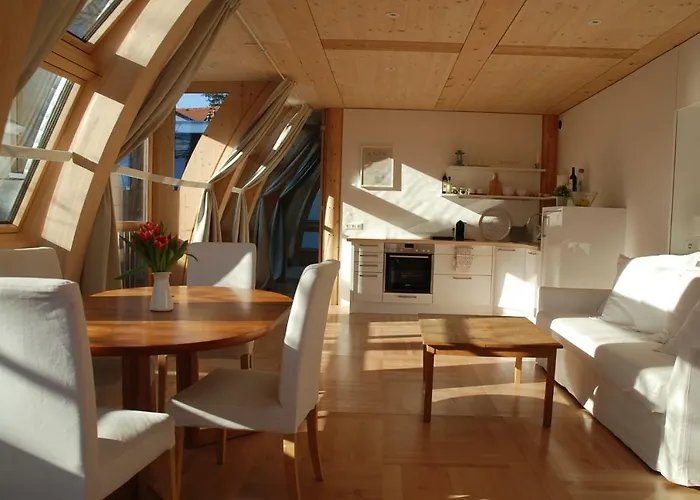 Sunny Apartment *